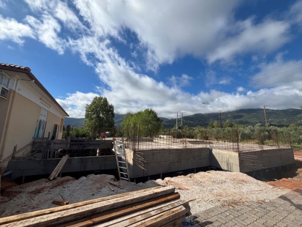 ΣΥΝΕΧΙΖΟΝΤΑΙ ΟΙ ΕΡΓΑΣΙΕΣ ΓΙΑ ΤΗΝ ΑΝΕΓΕΡΣΗ ΤΗΣ ΝΕΑΣ ΠΤΕΡΥΓΑΣ ΤΟΥ ΑΣΥΛΟΥ ΑΝΙΑΤΩΝ